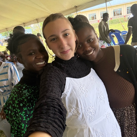 •Meet me• - Picture 9 of 12